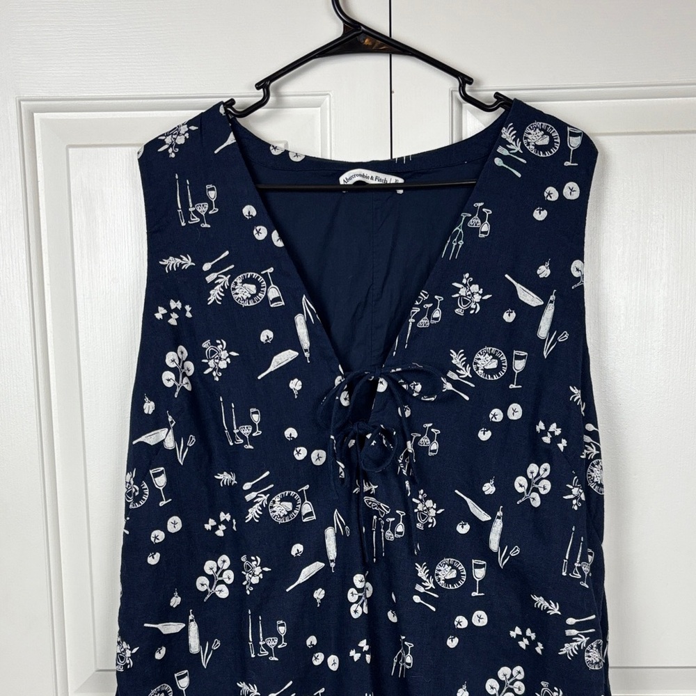 Abercrombie & Fitch Navy Blue Sleeveless Tie-Front Dress with White Print